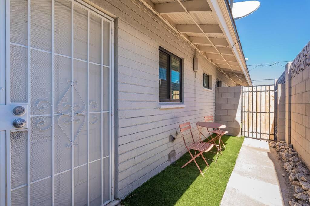 Ash And Ko Aparthotel Phoenix Exterior photo
